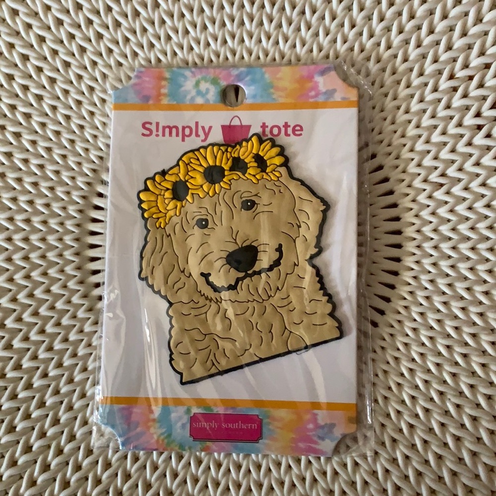 Simply tote charm